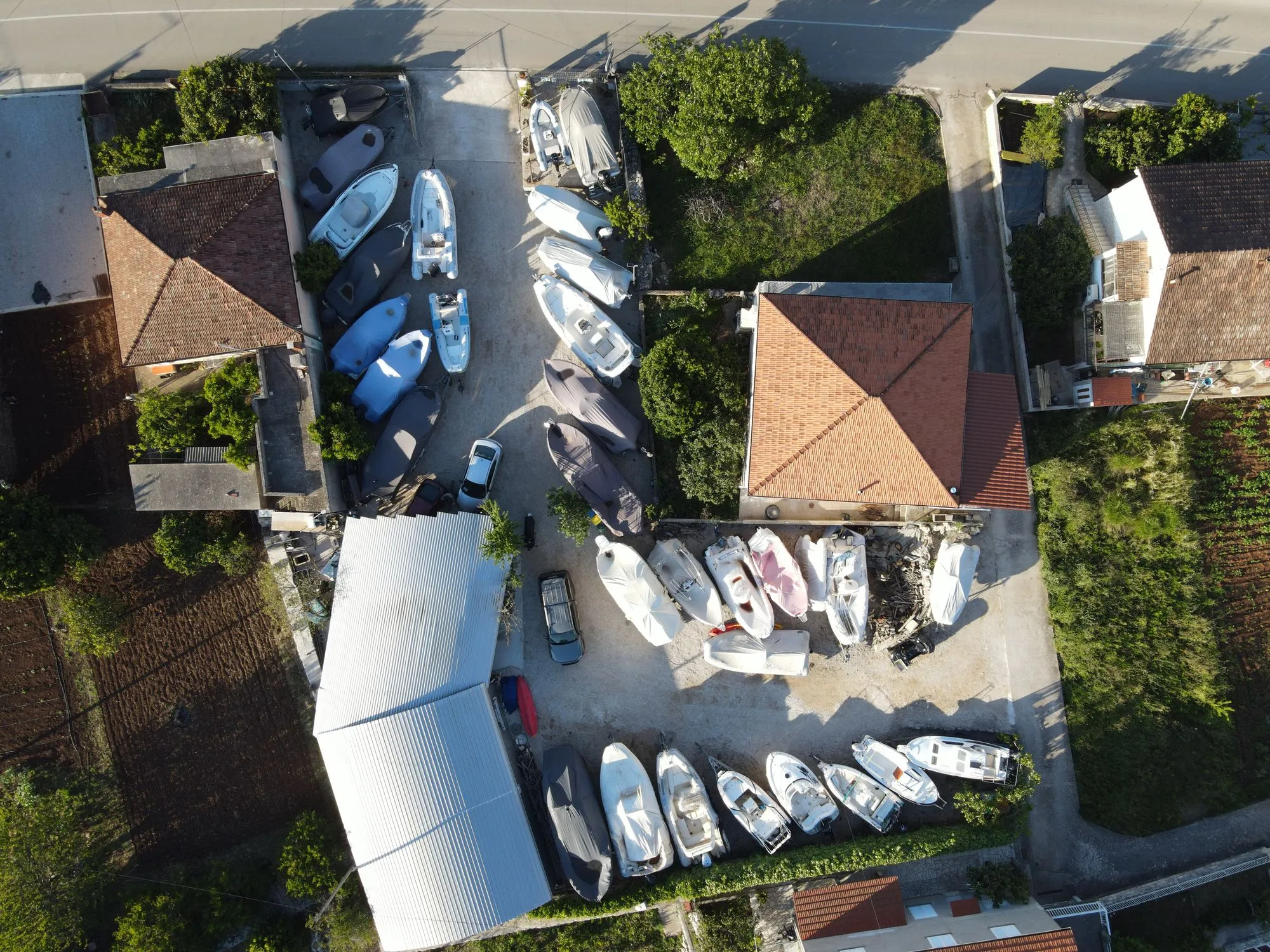 Zračna snimka suhe marine Proizd u Veloj Luci